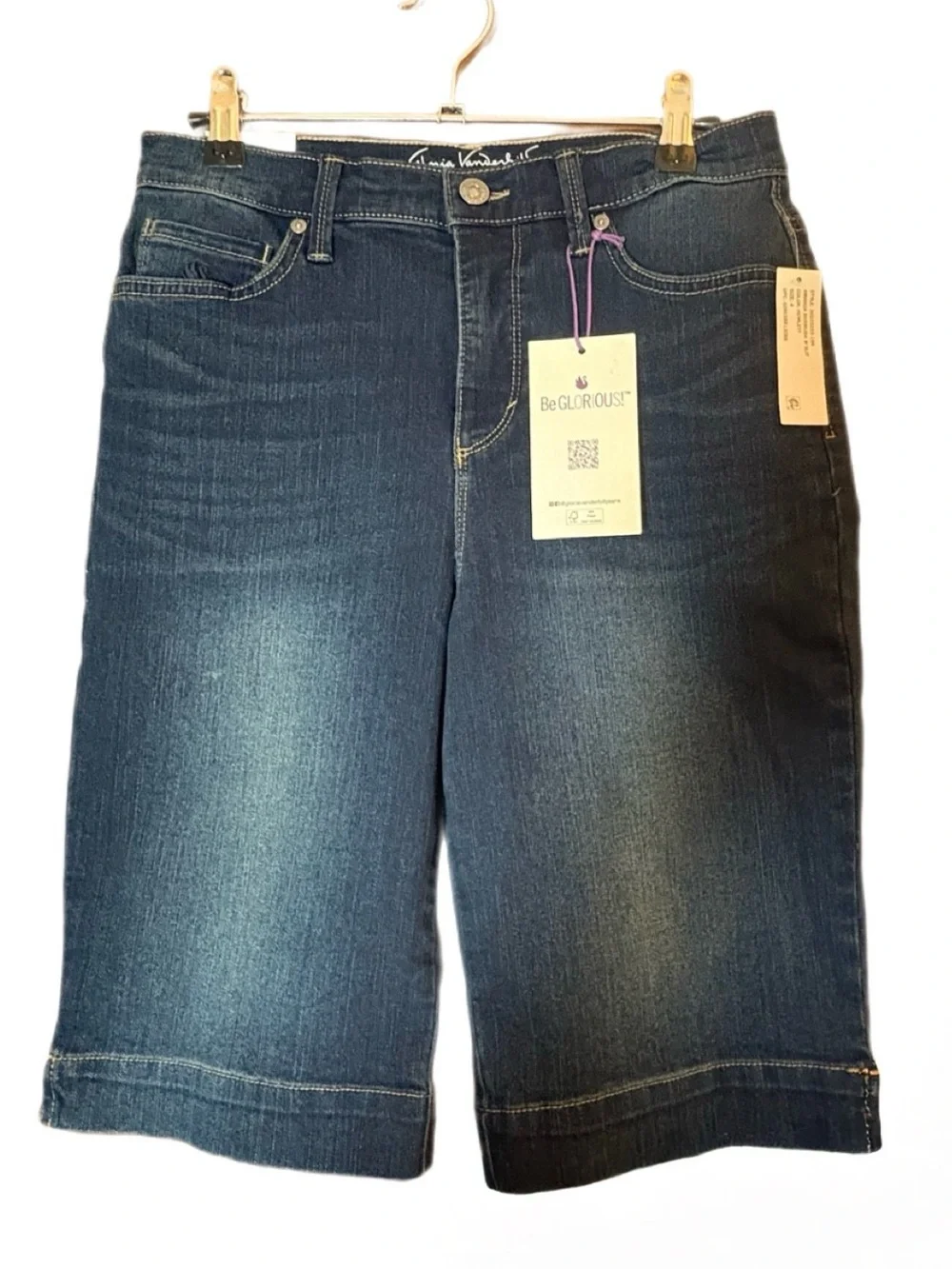 Gloria Vanderbilt Amanda Bermuda Shorts Size 4 NWT Slimming Panel